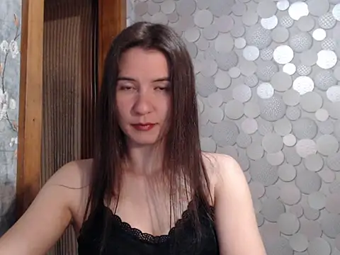 Snapshot of Mysti_Glow chatting on 06.27.26 Mysti Glow online show from 06.27.26