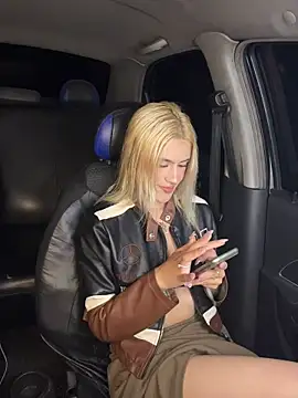 Snapshot of Lia-firee chatting on 06.07.26 Lia-firee online show from 06.07.26