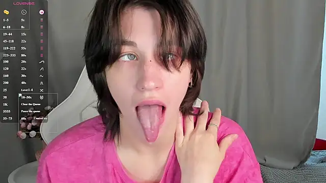 Carolina Lu online show from 06.14.26