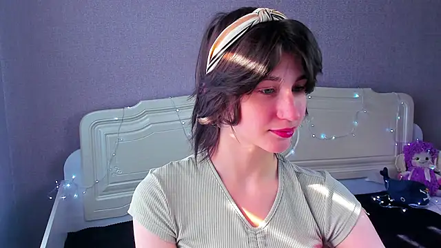 Carolina Lu online show from 07.04.26
