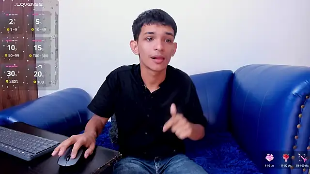 Snapshot of littlecum18 chatting on 06.18.26 littlecum18 online show from 06.18.26