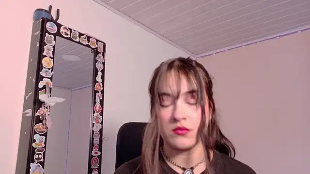 Snapshot of SusanMoli chatting on 07.17.26 SusanMoli online show from 07.17.26