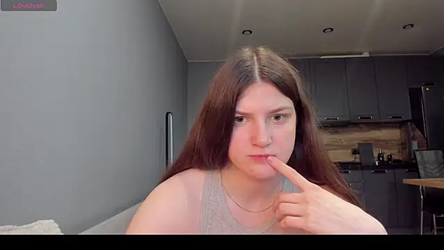 Snapshot of lesleyfit chatting on 06.07.26 lesleyfit online show from 06.07.26
