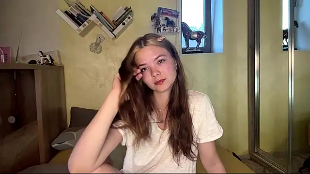 AvrilGillig online show from 06.11.26
