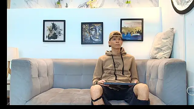 Hot skinny guys online show from 06.13.26