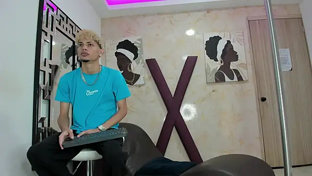 Hot skinny guys online show from 07.13.26