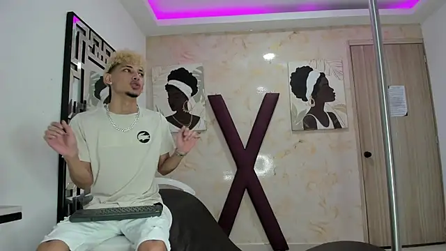 Hot skinny guys online show from 07.15.26