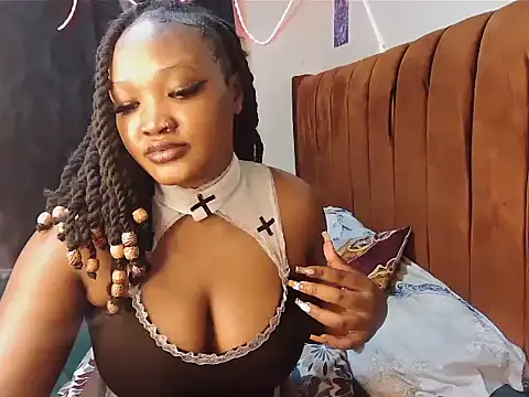 PrettyNyra online show from 07.13.26