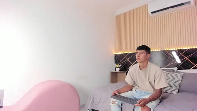Bruno fox online show from 06.25.26