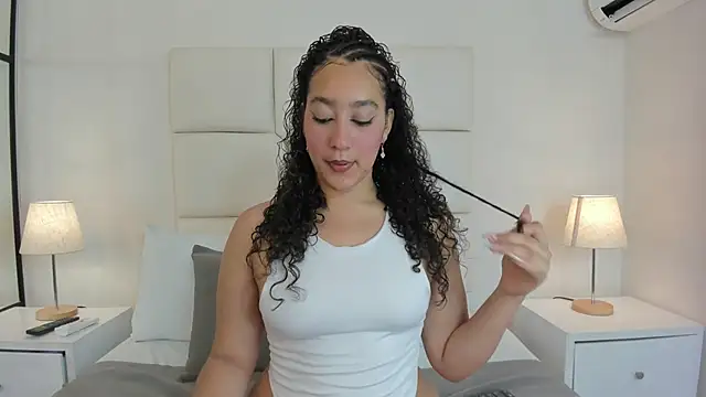 NaomiCambels online show from 07.01.26