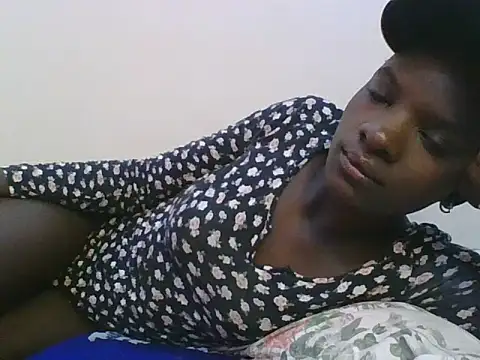 ebonypetite2 online show from 06.30.26