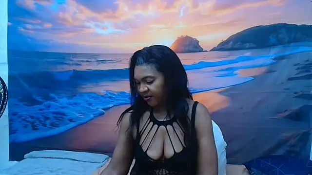 Snapshot of VelvetVixenMilf chatting on 07.28.26 VelvetVixenMilf online show from 07.28.26