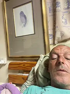 Snapshot of GeldenKuy chatting on 07.10.26 GeldenKuy online show from 07.10.26