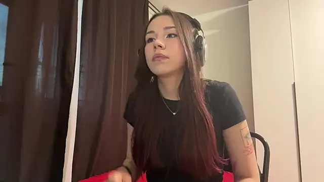 HotGirlMilla online show from 06.20.26