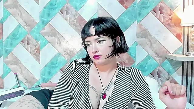 Snapshot of addison_avery chatting on 06.18.26 addison avery online show from 06.18.26