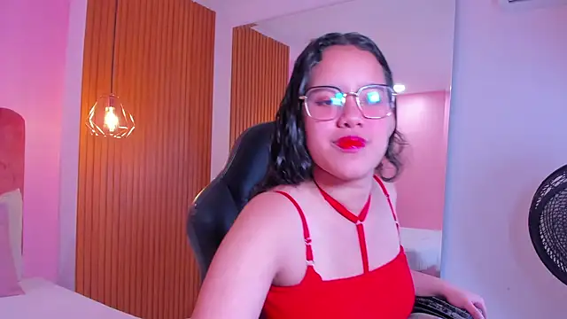 Snapshot of shayra_alina chatting on 07.04.26 shayra alina online show from 07.04.26