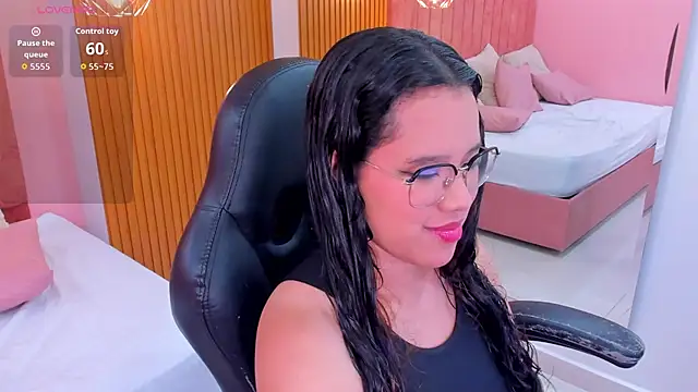 Snapshot of shayra_alina chatting on 07.20.26 shayra alina online show from 07.20.26