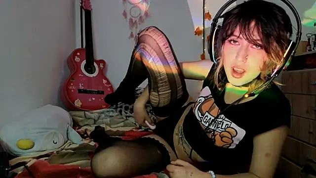 kittenpasive30 online show from 07.21.26