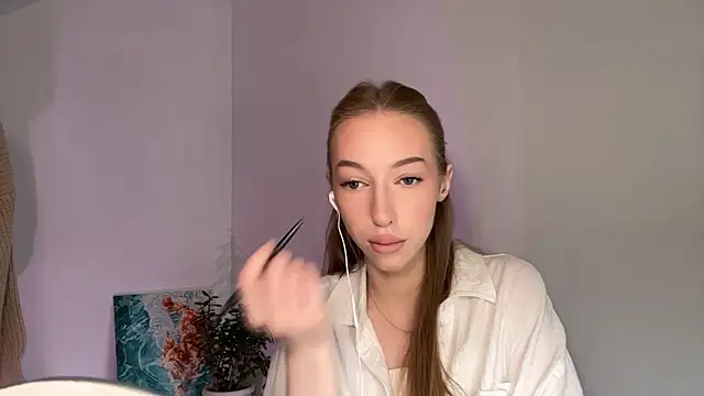 TraceyHowey online show from 06.14.26