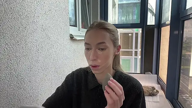 TraceyHowey online show from 07.09.26