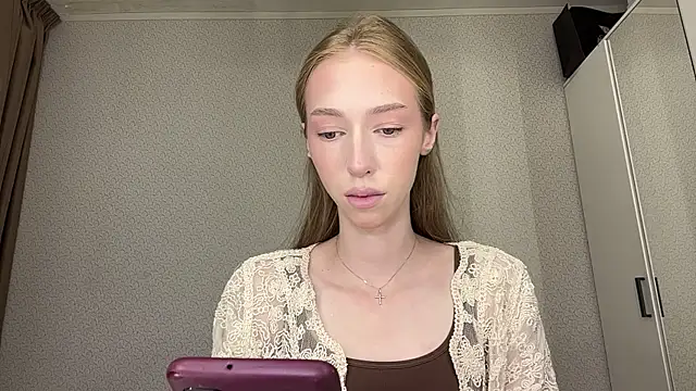 TraceyHowey online show from 07.28.26