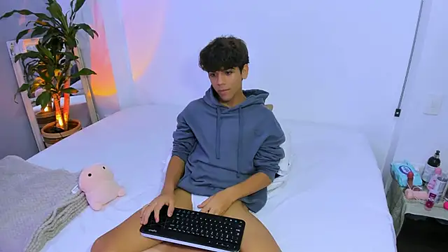 Samy Twink online show from 06.25.26