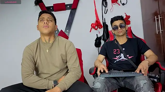 Alejandro and Deiby online show from 06.19.26
