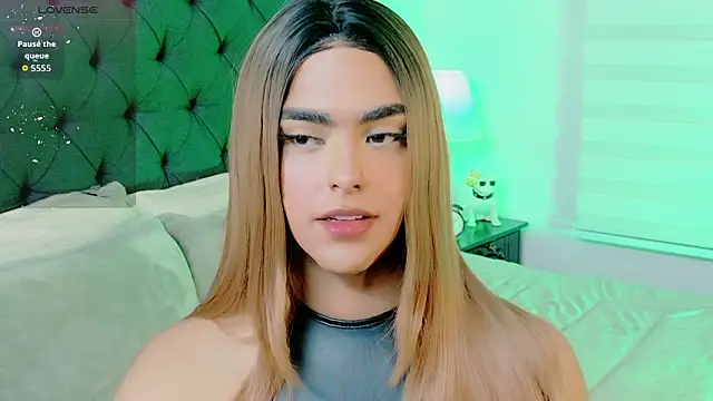 Snapshot of Scarlethvhonparker chatting on 03.02.26 Scarlethvhonparker online show from 03.02.26