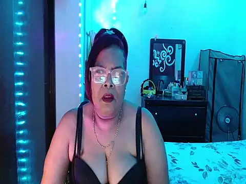 curvy 12 online show from 07.26.26