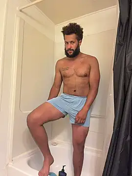 HungStr8Lightskin online show from 07.05.26