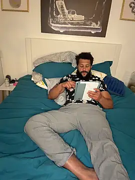 HungStr8Lightskin online show from 07.27.26