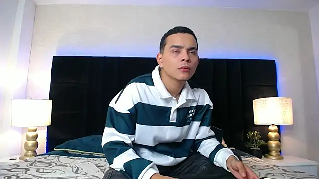 Snapshot of DylanParker_ chatting on 06.19.26 DylanParker online show from 06.19.26