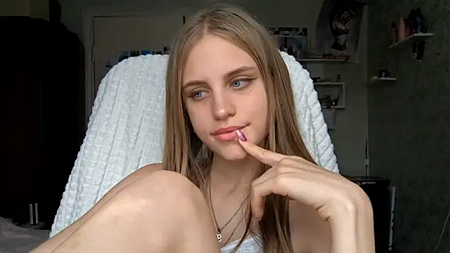 StacyPinky online show from 07.04.26