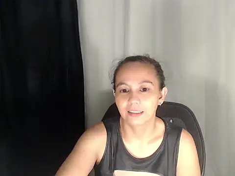 Snapshot of Ms_kendilux chatting on 07.19.26 Ms kendilux online show from 07.19.26