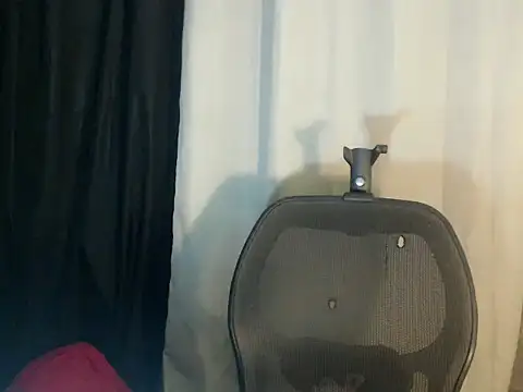 Snapshot of Ms_kendilux chatting on 07.20.26 Ms kendilux online show from 07.20.26