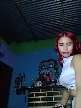 Snapshot of thefrenchy_01 chatting on 06.12.26 thefrenchy 01 online show from 06.12.26