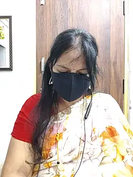 Snapshot of Tamil_white_beauty chatting on 06.17.26 Tamil white beauty online show from 06.17.26