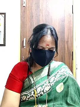 Snapshot of Tamil_white_beauty chatting on 06.19.26 Tamil white beauty online show from 06.19.26