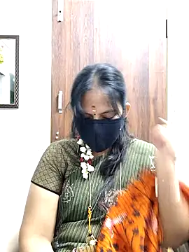 Snapshot of Tamil_white_beauty chatting on 06.21.26 Tamil white beauty online show from 06.21.26