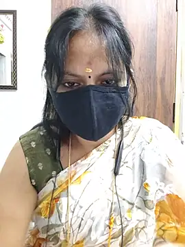 Snapshot of Tamil_white_beauty chatting on 06.24.26 Tamil white beauty online show from 06.24.26