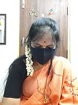 Snapshot of Tamil_white_beauty chatting on 07.17.26 Tamil white beauty online show from 07.17.26