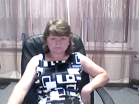 Snapshot of MoonLady40 chatting on 06.23.26 MoonLady40 online show from 06.23.26