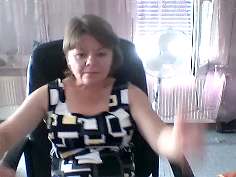 Snapshot of MoonLady40 chatting on 07.07.26 MoonLady40 online show from 07.07.26