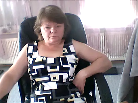 Snapshot of MoonLady40 chatting on 07.13.26 MoonLady40 online show from 07.13.26