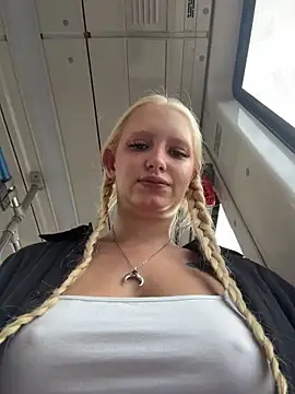 Elfi InPublic online show from 07.15.26
