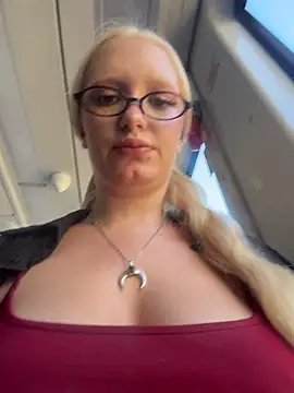 Elfi InPublic online show from 07.18.26