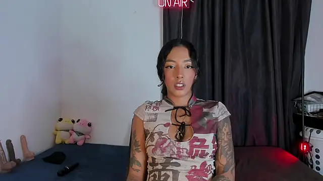 Snapshot of Nyaa_brw chatting on 06.18.26 Nyaa brw online show from 06.18.26