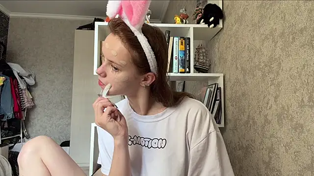 Mollybeans online show from 07.30.26