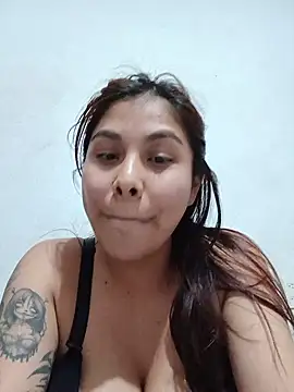 Snapshot of Batsheva chatting on 06.19.26 Batsheva online show from 06.19.26