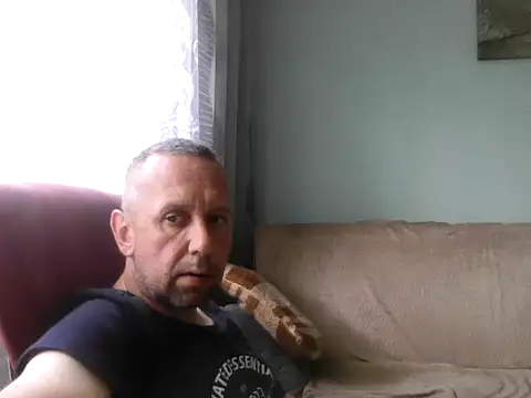 Snapshot of RafalekRozmarynowski81 chatting on 07.20.26 RafalekRozmarynowski81 online show from 07.20.26